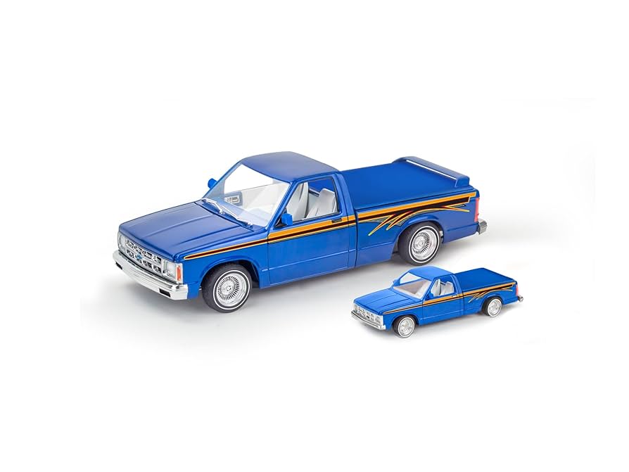 LOWRIDER Revell Chevy S-10 Pickup ミニカー Revell Lowrider Magazine VHTF Chevy S-10 Pickup Orange
